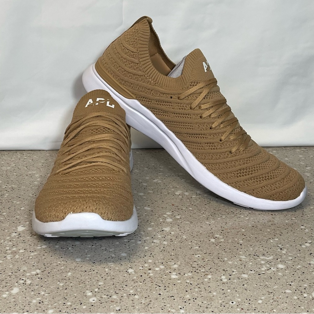 Men’s APL Athletic Propulsion Labs TechLoom Wave Size 13 New in Box Tan/White